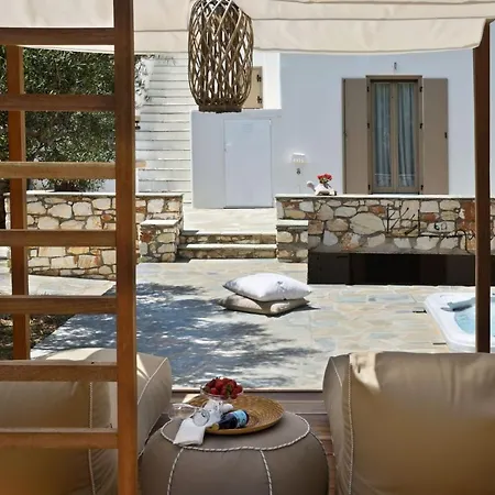 Executive Paros Avra 3 Bedrooms Sea View & Outdoor Jacuzzi * Ampelas
