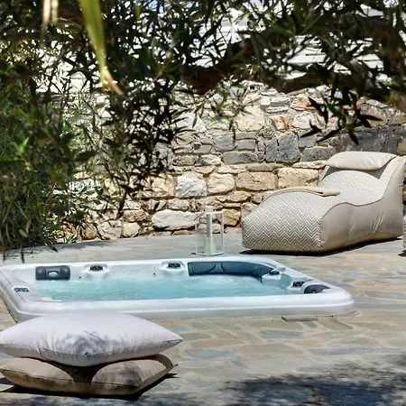 Executive Avra 3 Bedrooms Sea View Outdoor Jacuzzi Kostos Damouli Villa Páros