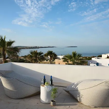 Executive Paros Avra 3 Bedrooms Sea View & Outdoor Jacuzzi * Ampelas