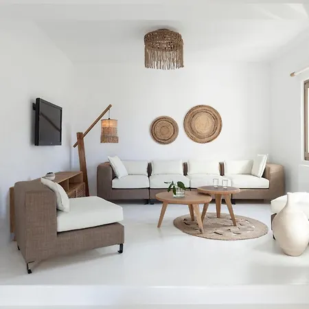 Executive Paros Avra 3 Bedrooms Sea View & Outdoor Jacuzzi