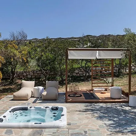 Executive Paros Avra 3 Bedrooms Sea View & Outdoor Jacuzzi * Ampelas
