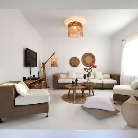 Executive Paros Avra 3 Bedrooms Sea View & Outdoor Jacuzzi