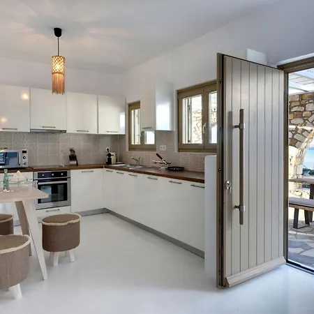 Villa Executive Paros Avra Sea View&outdoor Jacuzzi Kostos Damouli
