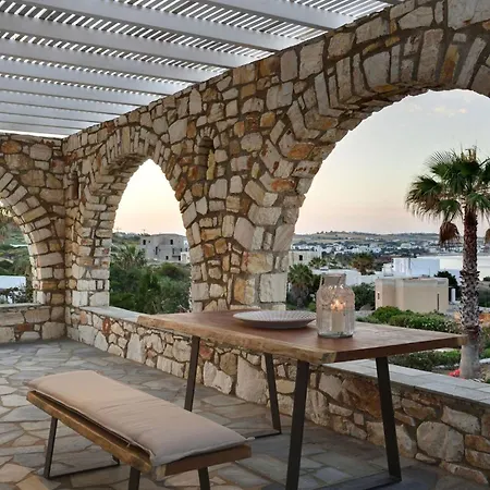Executive Paros Avra 3 Bedrooms Sea View & Outdoor Jacuzzi * Ampelas