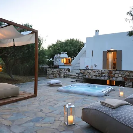 Executive Paros Avra 3 Bedrooms Sea View & Outdoor Jacuzzi
